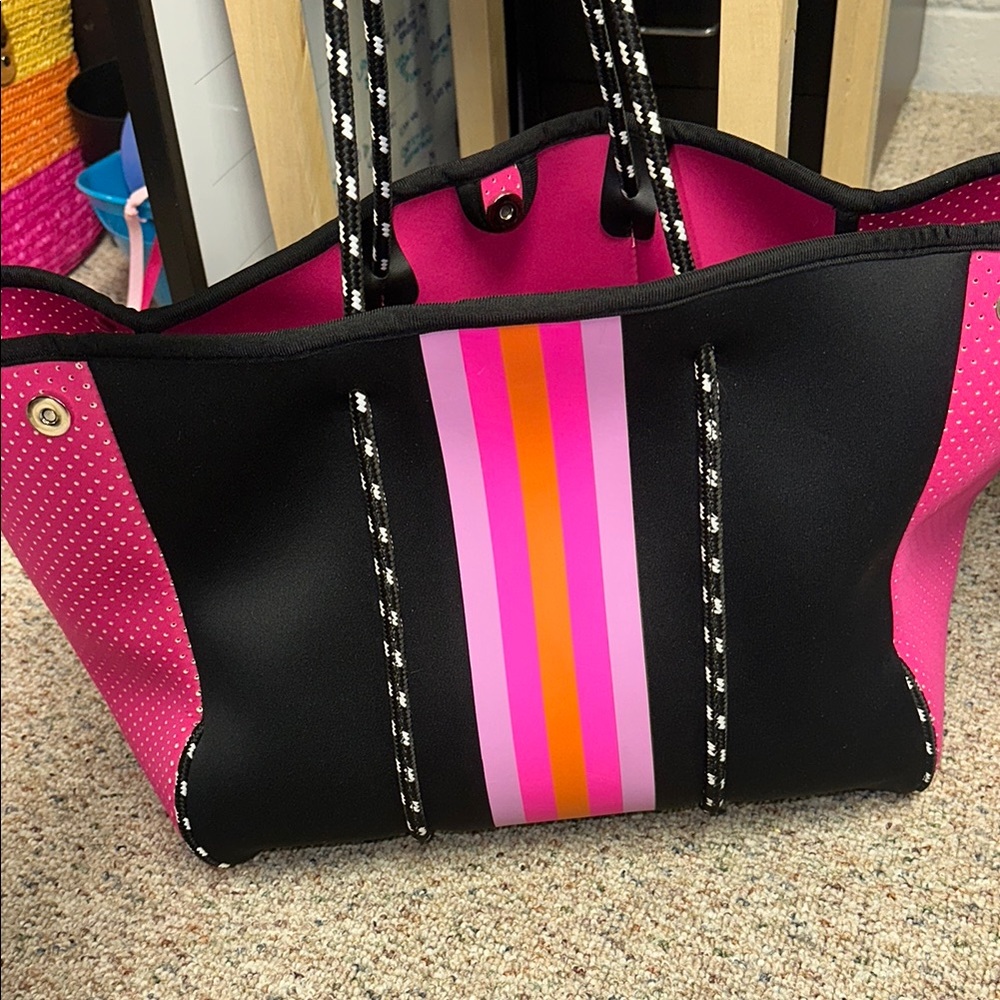 Neoprene Stylish Pink & Black Tote beach pool bag with matching smaller case